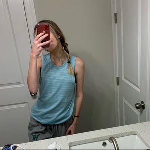 LULULEMON breeze by muscle tank ll EUC - size 4 - light blue